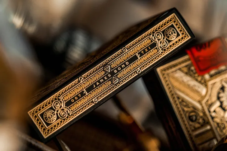 theory11-karty-james-bond-007-czas-rozgrywki-do-30-minut