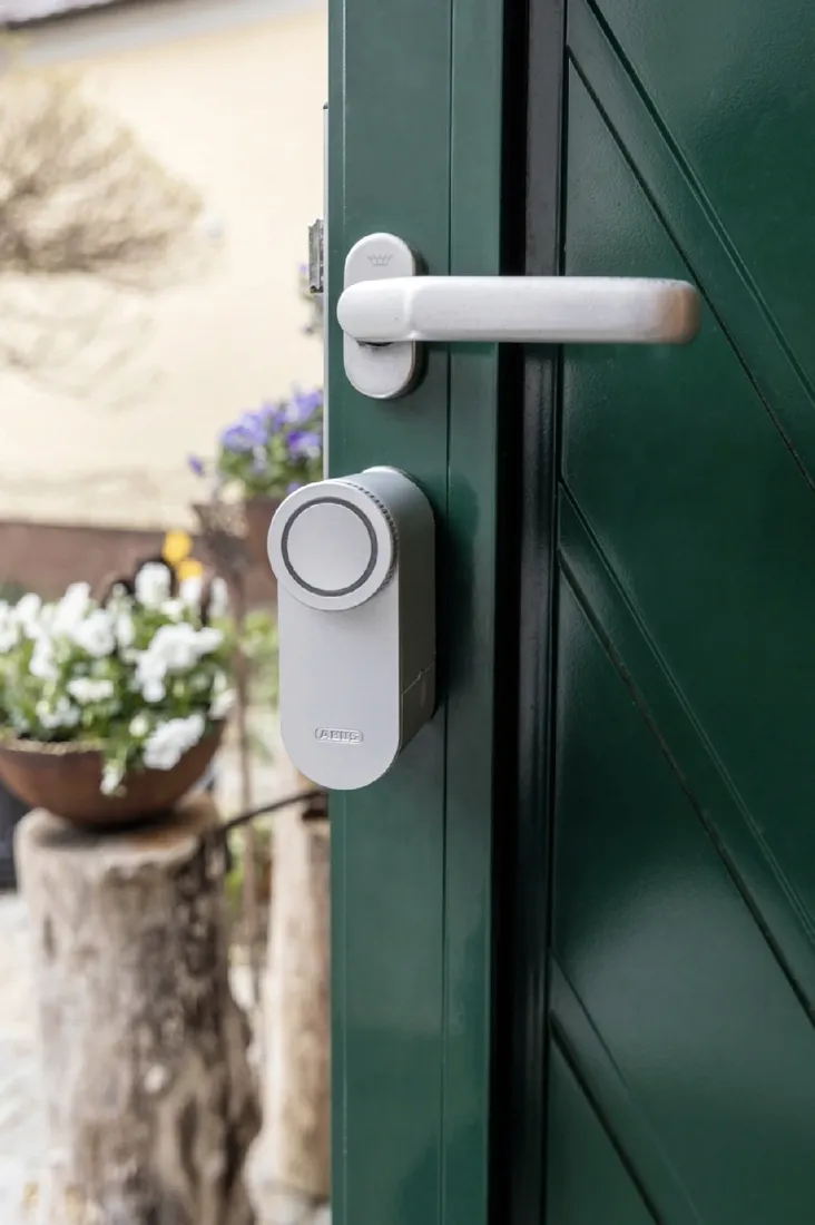 abus-inteligentna-blokada-silnika-loxeris-one-bialy