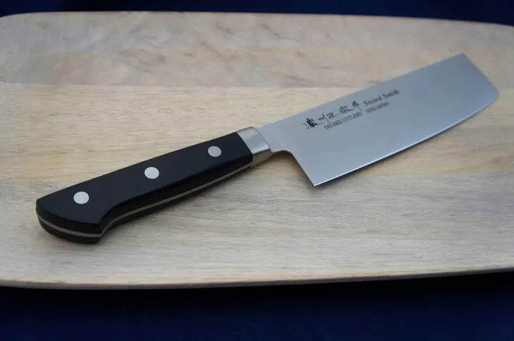 noz-do-siekania-satake-16-cm-przeznaczenie-do-siekania