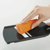 kyocera-krajalnica-julienne-czarna-rodzaj-tarka-kod-producenta-csn-182-nbk