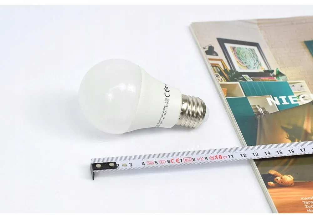 lampa-scienna-luxolar-e27-bialy