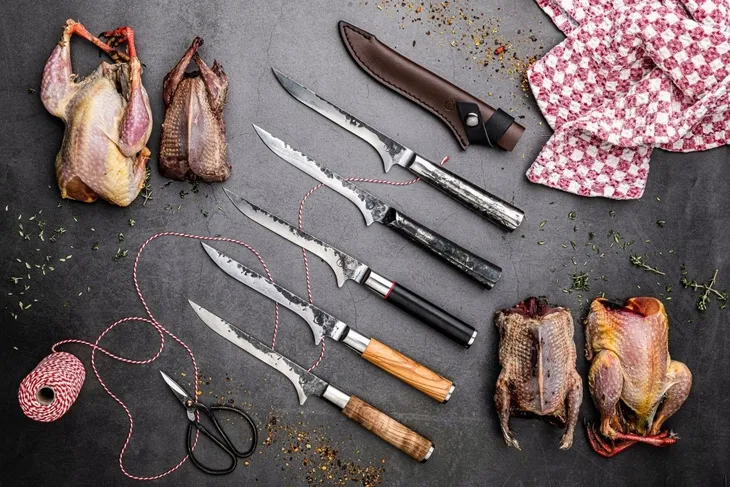 noz-forged-trybownik-drewno-oliwne-pudelko-16-cm-dlugosc-ostrza-33-5-cm