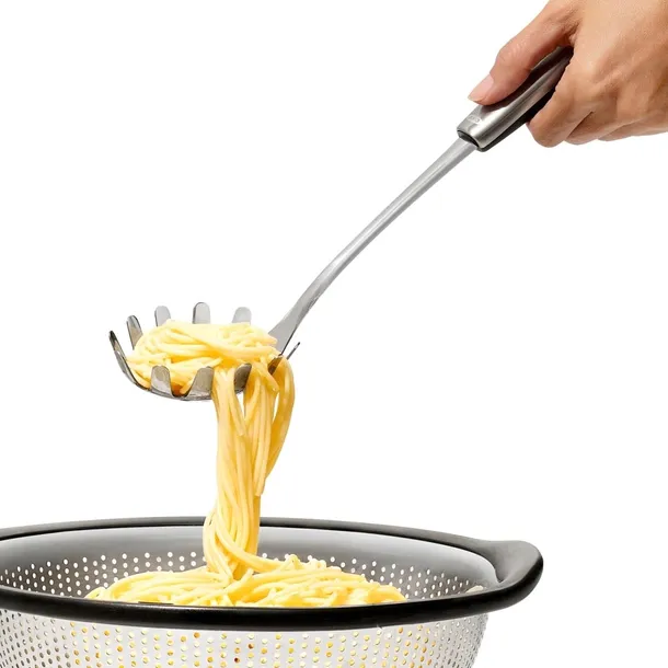 oxo-lyzka-do-spaghetti-stalowa-antyposlizgowy-uchwyt-marka-oxo