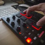 akai-mpd-218-kontroler-perkusyjny-usb-kolor-czarny