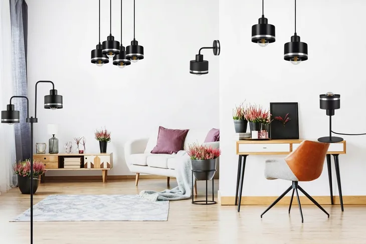 lampa-scienna-kinkiet-z-wlacznikiem-srebrne-pasy-liczba-punktow-swiatla-1