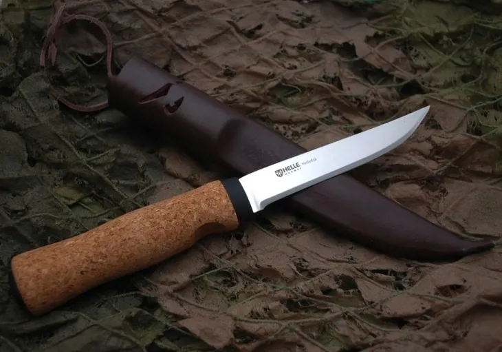 noz-turystyczny-helle-typ-z-glownia-stala