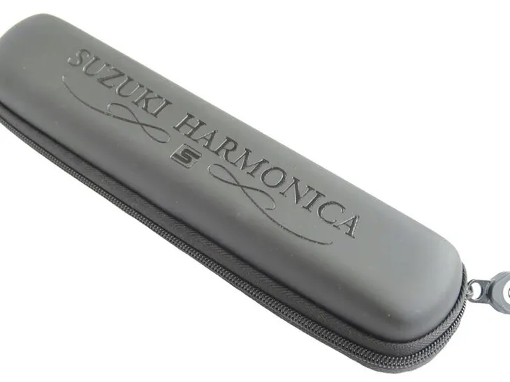 harmonijka-suzuki-c-dur-kolor-srebrny