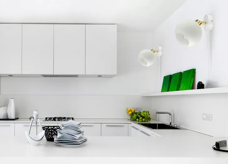 lampa-scienna-kinkiet-bialy-szklana-kula-white-glass-kw1-led-e27-wlacznik-kolekcja-515