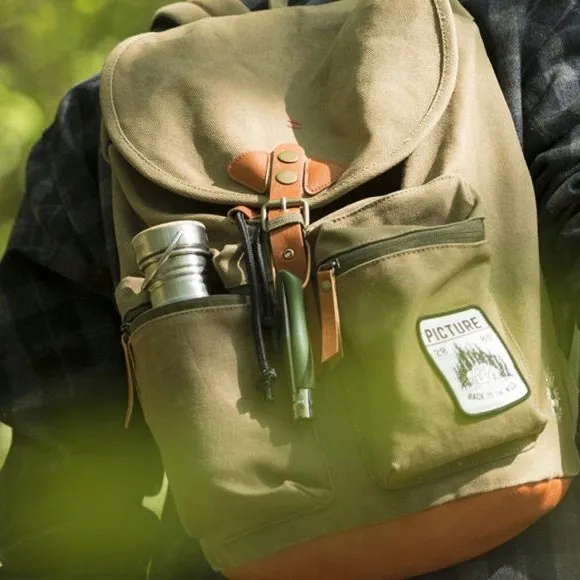 noz-turystyczny-opinel-material-glowni-stal