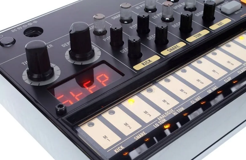 groovebox-analogowy-korg-volca-beats