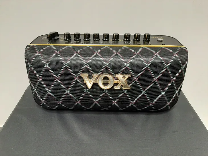 combo-tranzystorowy-vox-marka-vox-konstrukcja-tranzystorowy