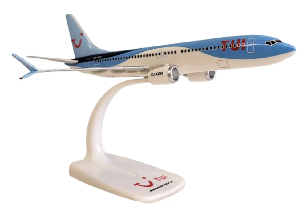 model-samolotu-boeing-737max8-tui-1-200-ph-tft