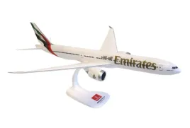 model-samolotu-boeing-777-9-emirates-1-200