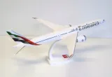 model-boeing-777-9-emirates-ppc-1-200-385x36-cm-marka-ppc-model-model-samolotu-boeing-777-9-emirates-1-20