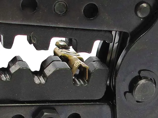 zaciskarka-hanlong-ht-236c-05-mm-6-mm