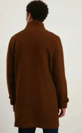 plaszcz-brazowy-ze-stojka-jednorzedowy-z-domieszka-welny