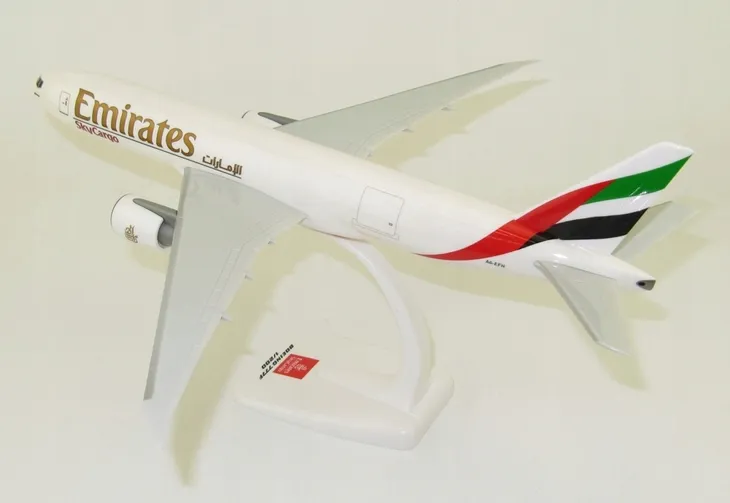 model-boeing-777f-sky-cargo-emirates-ppc-1-200-cena-stan-zlozenia-calosc-die-cast