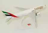 model-boeing-777f-sky-cargo-emirates-ppc-1-200-cena-model-model-samolotu-boeing-777-200-emirates-cargo-1-200