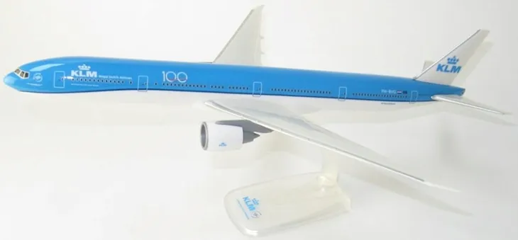 model-boeing-777-300-klm-ph-bva-ppc-1-200-cena-marka-ppc-model-model-samolotu-boeing-777-300-klm-1-200-ph-bvu