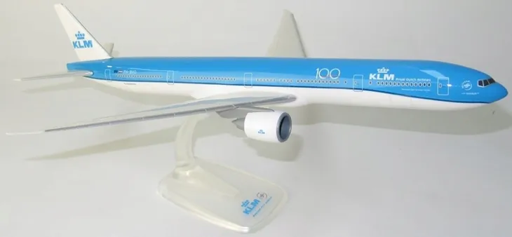 model-boeing-777-300-klm-ph-bva-ppc-1-200-cena-marka-ppc-skala-skala-1-200