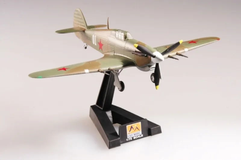 hurricane-mk-iic-soviet-af-1941-37266-easy-model-1-72
