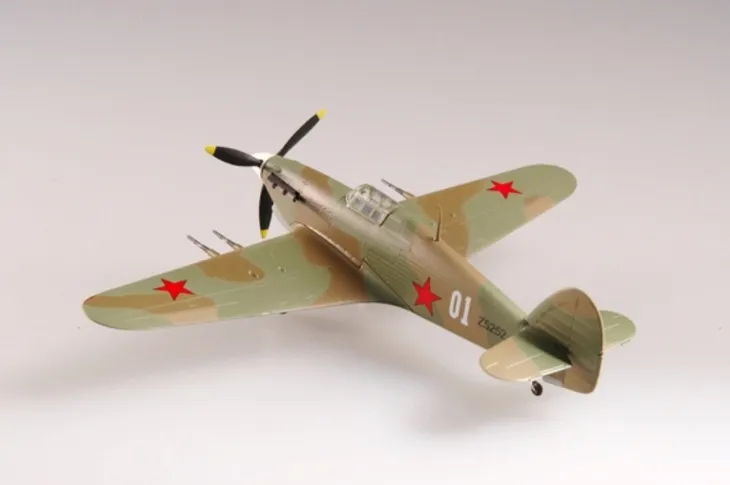 hurricane-mk-iic-soviet-af-1941-37266-easy-model-1-72-stan-zlozenia-calosc-die-cast