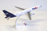 model-samolotu-boeing-757-200-fedex-1-200-marka-ppc-skala-skala-1-200