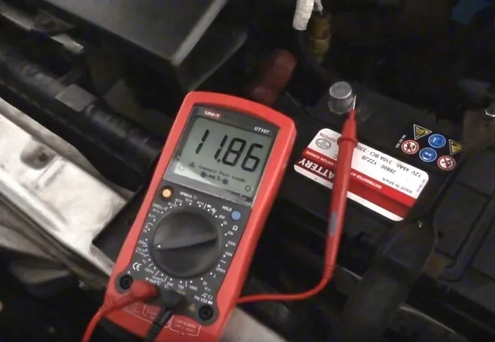 multimetr-reczny-uni-t-ut107-marka-uni-t