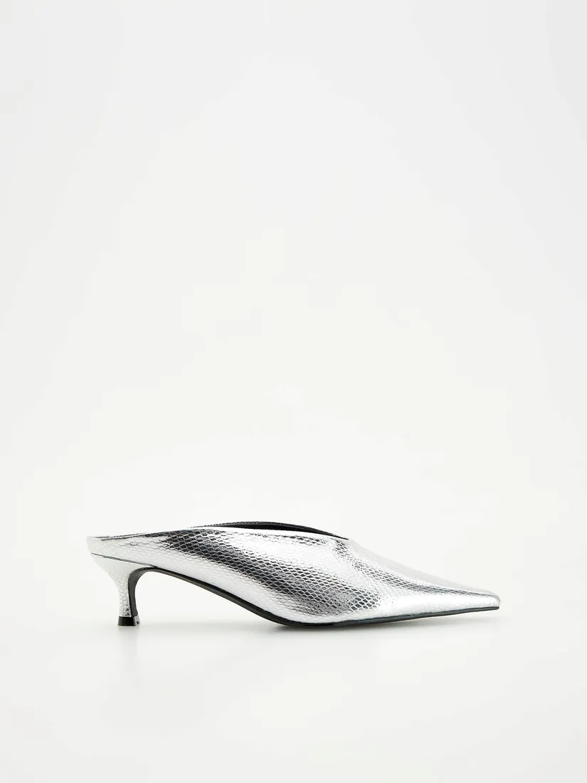 reserved-klapki-rozmiar-38