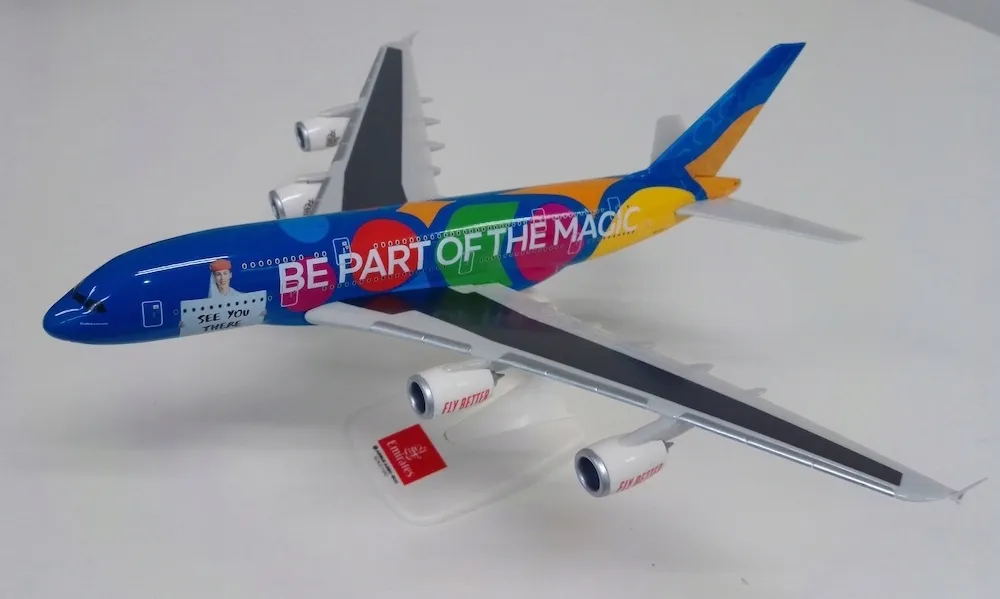 model-samolotu-airbus-a380-emirates-1-250-magic