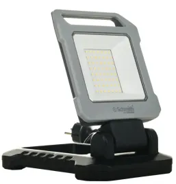 halogen-led-naswietlacz-20w-na-statywie-schmith