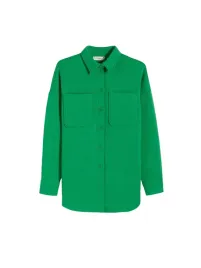 zielona-kurtka-koszulowa-przejsciowa-shacket-na-guziki