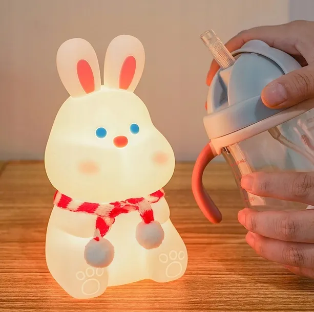 lampka-nocna-masterled-bialy-kat-swiecenia-360-