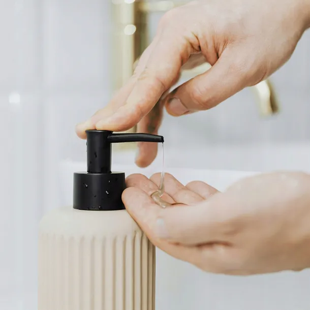 mydlo-do-rak-prija-wielkosc-produkt-pelnowymiarowy