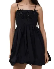 czarna-mini-sukienka-na-ramiaczkach-bombka-aplikacja-koraliki-m