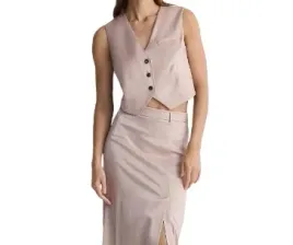 rozowa-garniturowa-krotka-kamizelka-z-wiskoza-zapinana-guziki-xxl