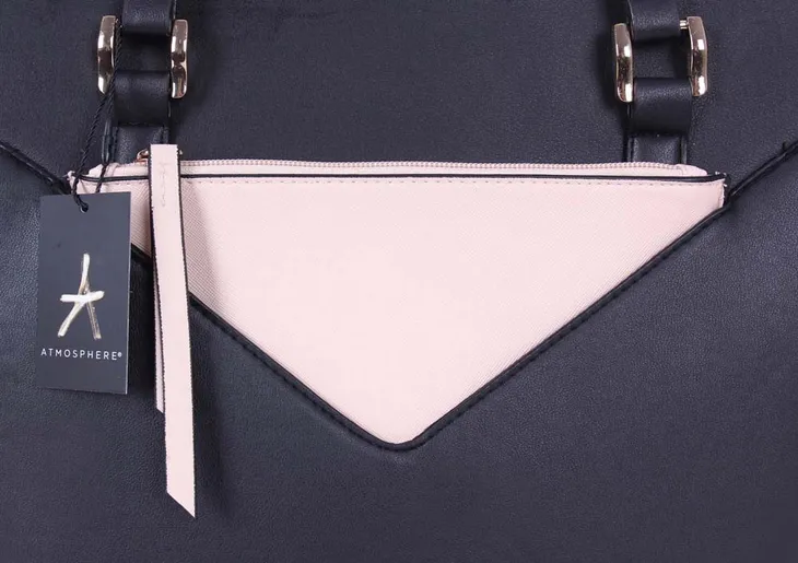 czarna-torebka-primark-marka-atmosphere