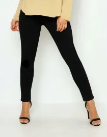 boohoo-jeansy-ciazowe-rurki-czarny-rozmiar-44