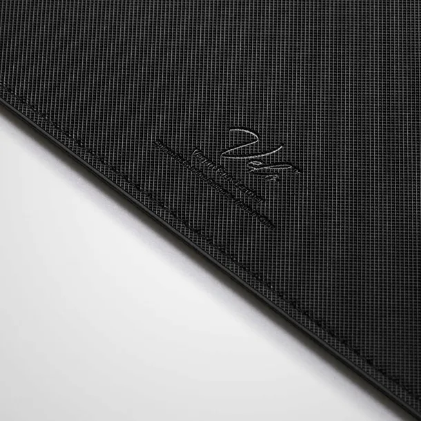 podkladka-spigen-duza-na-biurko-pod-mysz-laptopa-na-stolik-z-eko-skory-kod-producenta-8809811862959