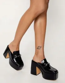 czarne-lakierowane-mokasyny-wysoki-obcas-platforma-wsuwane-nasty-gal-39