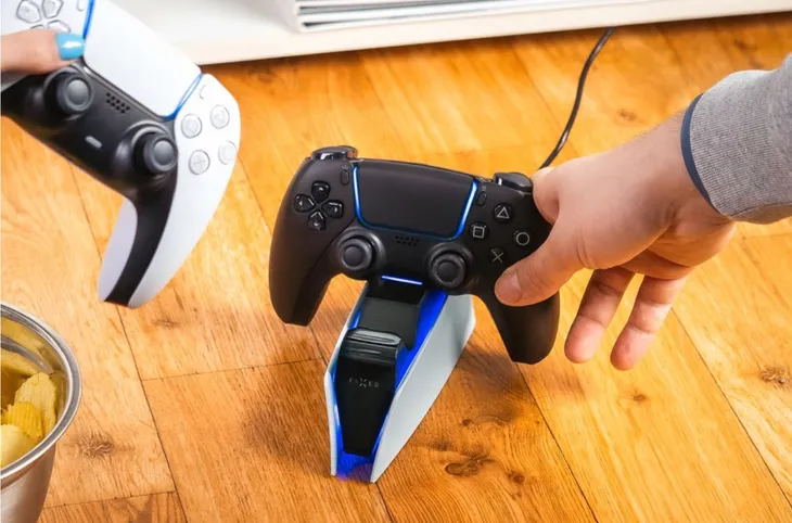 stacja-dokujaca-fixed-fixps5-dcc-bw-czarno-biala-kod-producenta-fixps5-dcc-bw-waga-z-opakowaniem-0-2-kg