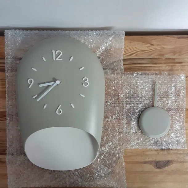 guzzini-zegar-scienny-z-wahadlem-material-dominujacy-tworzywo-sztuczne