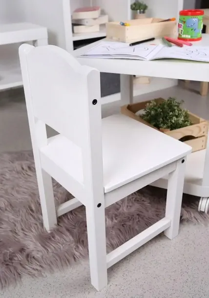 sundvik-biale-krzeselko-dzieciece-material-drewno