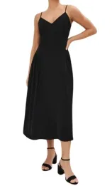 klasyczna-czarna-rozkloszowana-sukienka-midaxi-na-ramiaczkach-36