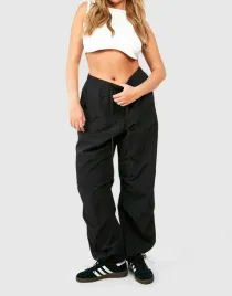 czarne-luzne-dlugie-klasyczne-proste-spodnie-materialowe-boohoo-52