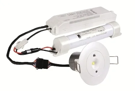 plafon-intelight-bialy-waga-z-opakowaniem-0-15-kg