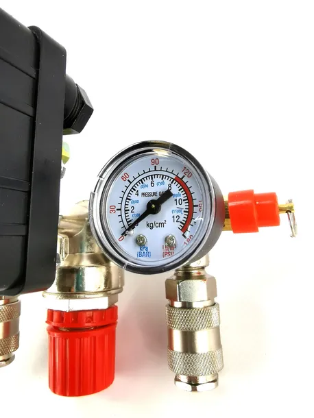 wylacznik-cisnieniowy-presostat-230v-reduktor-2-manometry-waga-z-opakowaniem-1-5-kg-marka-tc-technic-kod-producenta-pl-230