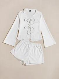 komplet-bialy-teksturowany-krotkie-spodenki-bluzka-wiazana-shein-s