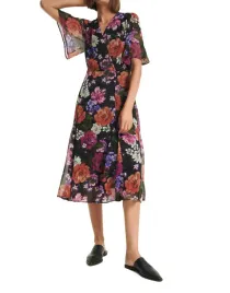 czarna-sukienka-midi-dekolt-kopertowy-krotki-rekaw-kolorowe-kwiaty