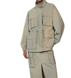 bezowa-kurtka-przejsciowa-dlugi-rekaw-stojka-kieszenie-klasyczna-m